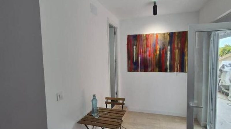 904571562