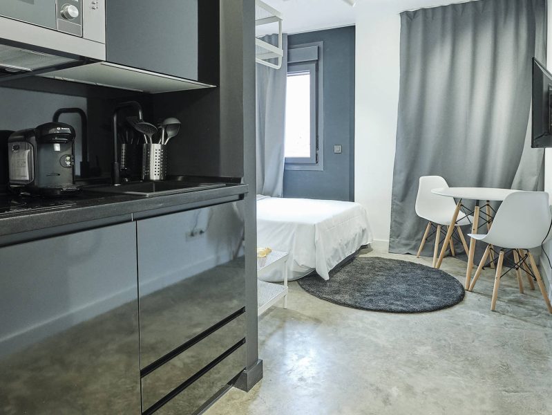 Apartamento-Giralda-Sevilla_A-cero-living-02