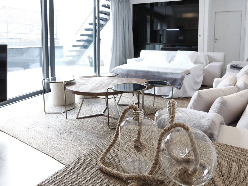 sev-apt-atico-Apartamento-atico-Sevilla_A-cero-living-16 copia
